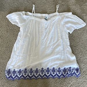 Old Navy cold shoulder shirt